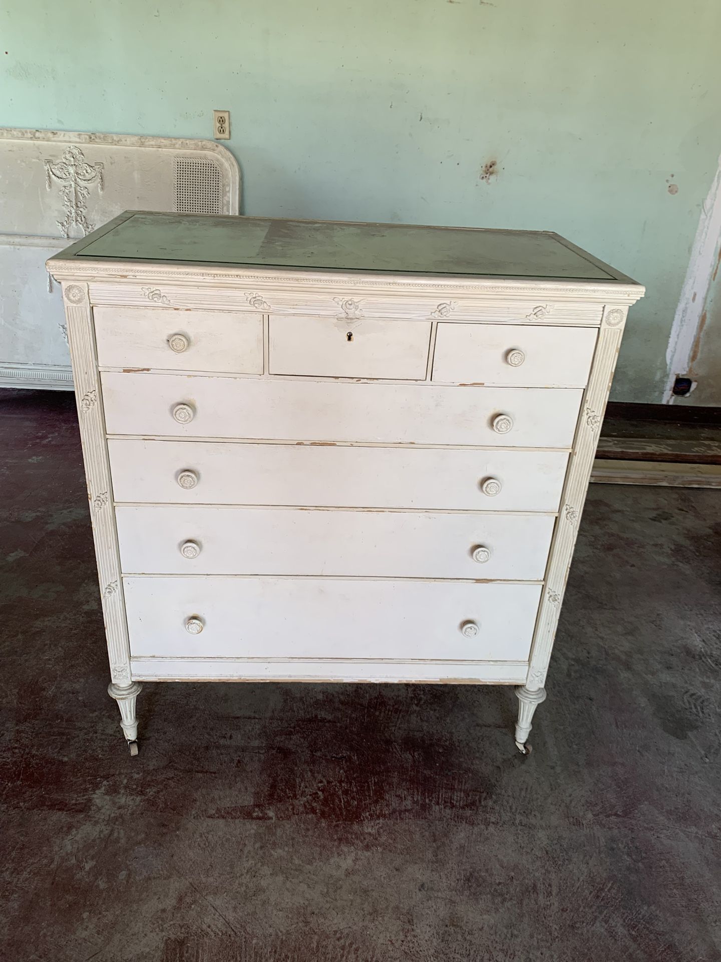 Complete Antique Full Sized Bedroom Set