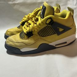 Jordan 4 ‘lightning’ Size 8