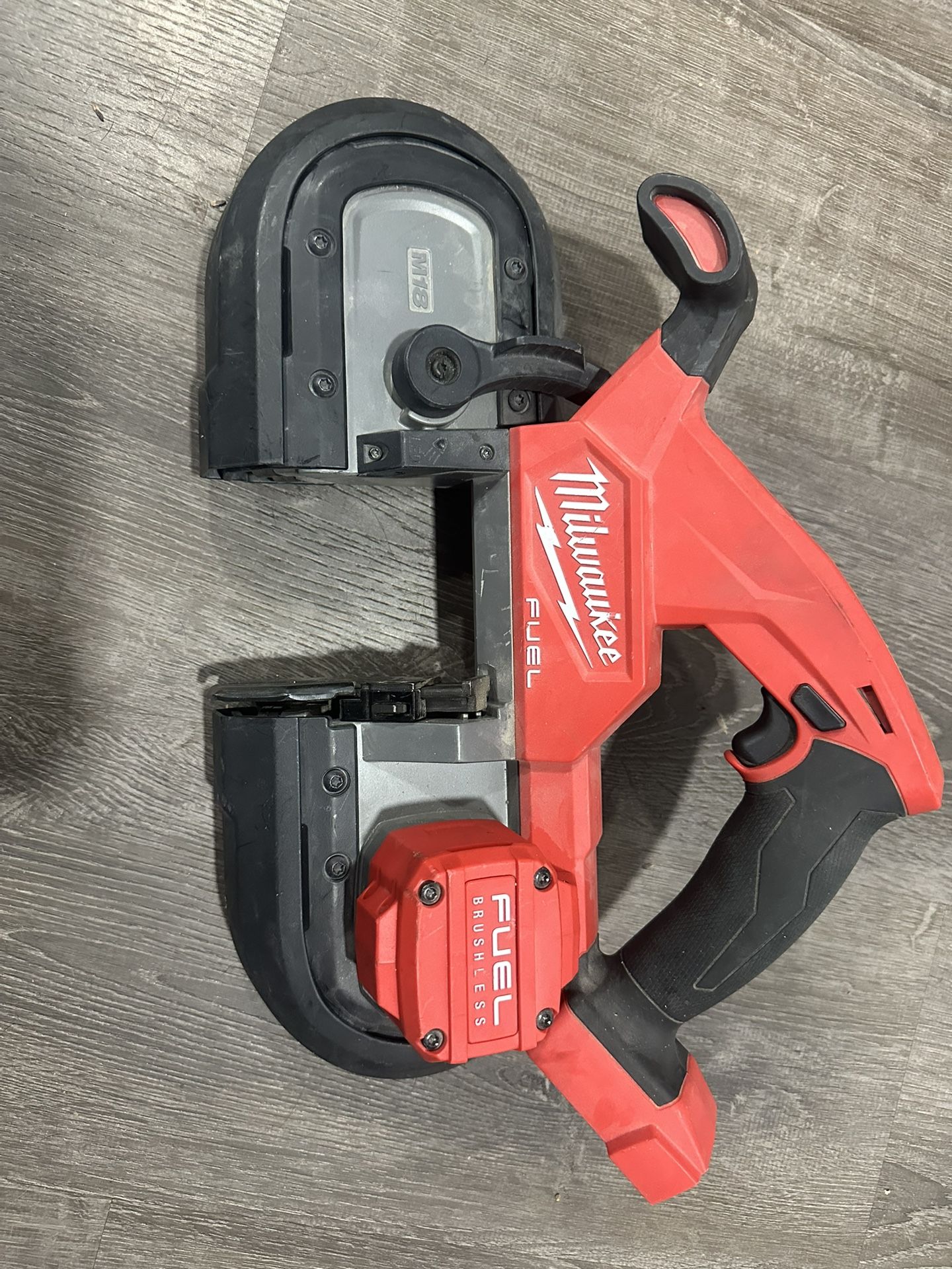 M18 FUEL 18V Lithium-Ion Brushless Cordless Compact Bandsaw with blade covers