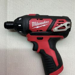 Milwaukee. M12 Lithium Ion Cordless 1/4” HEX Screwdriver (Tool Only). 2401-20.