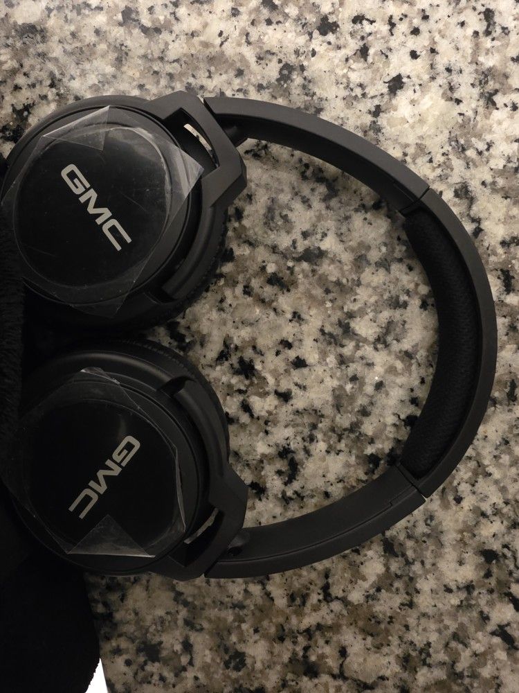 GM wireless Headphones 