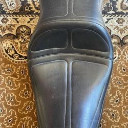 Harley La Pera Seat