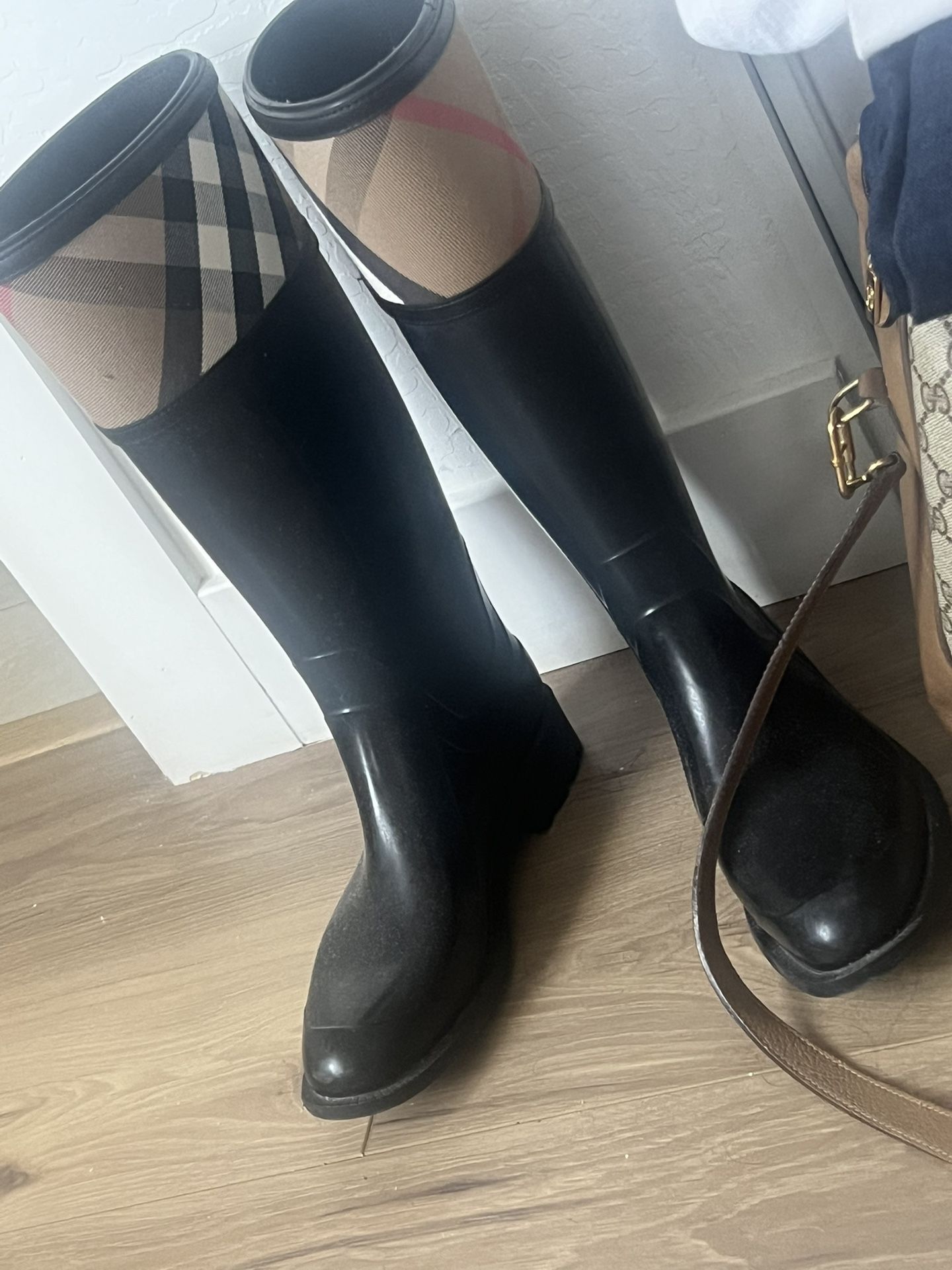 Authentic Burberry Rain Boots Size 7.5-8 Used Once No Box Or Bag