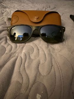 Ray-Ban Polarized Wayfarer Sunglasses with Case
