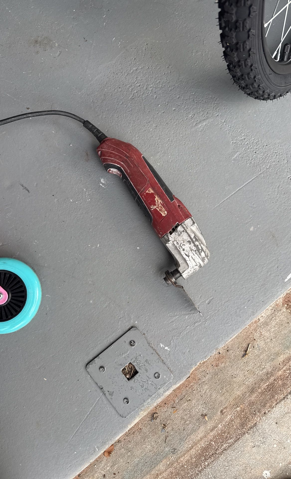 Oscillating Saw