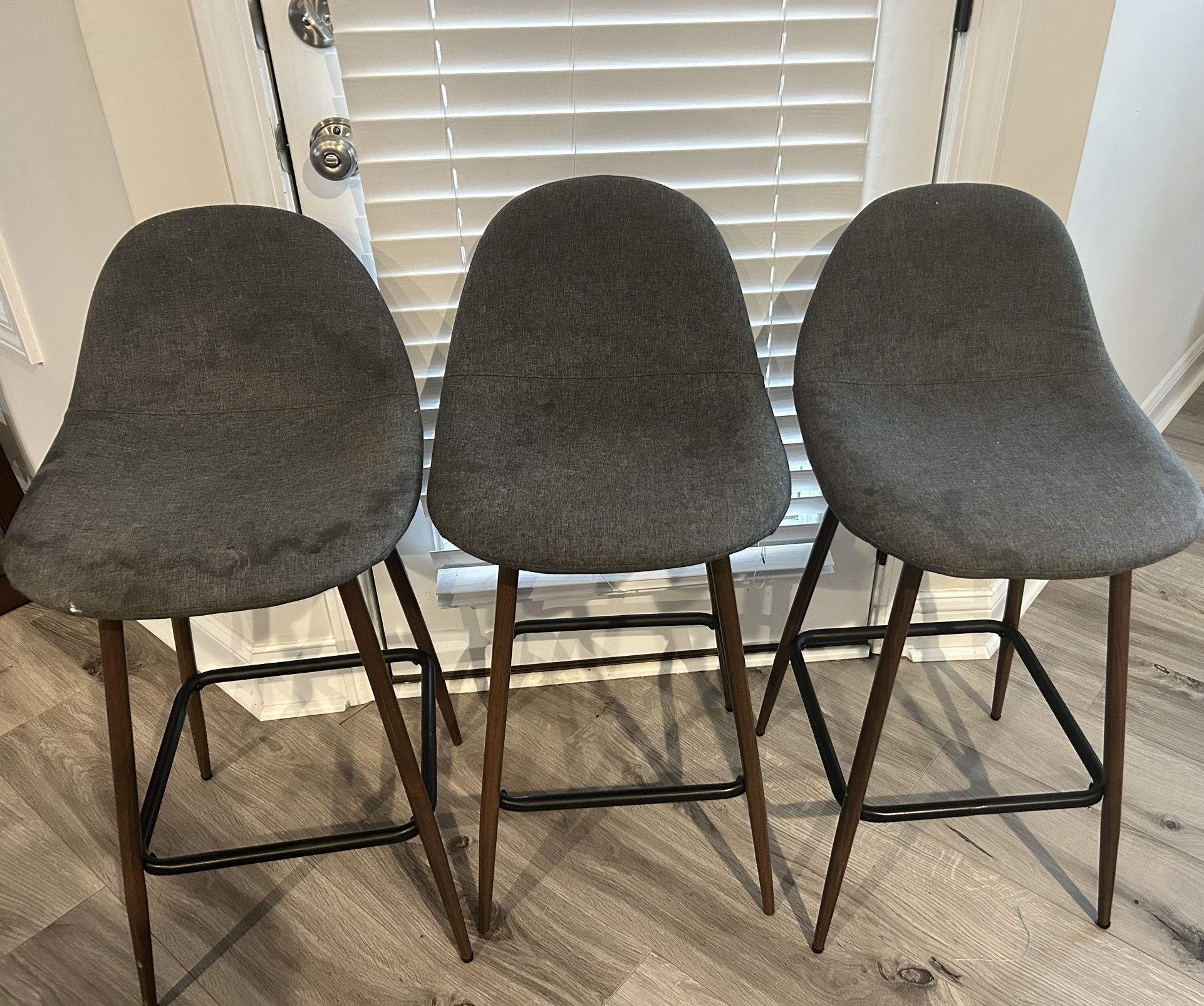 3 Bar Stools