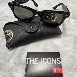 Classic Ray-Ban Wayfarer Sunglasses W/Case LN