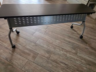 Free schoolroom table on wheels