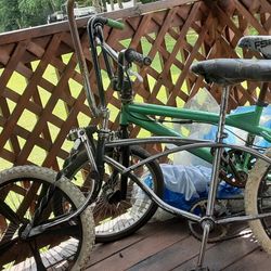 OLD SCHOOL  LOWRIDER BIKE!!!