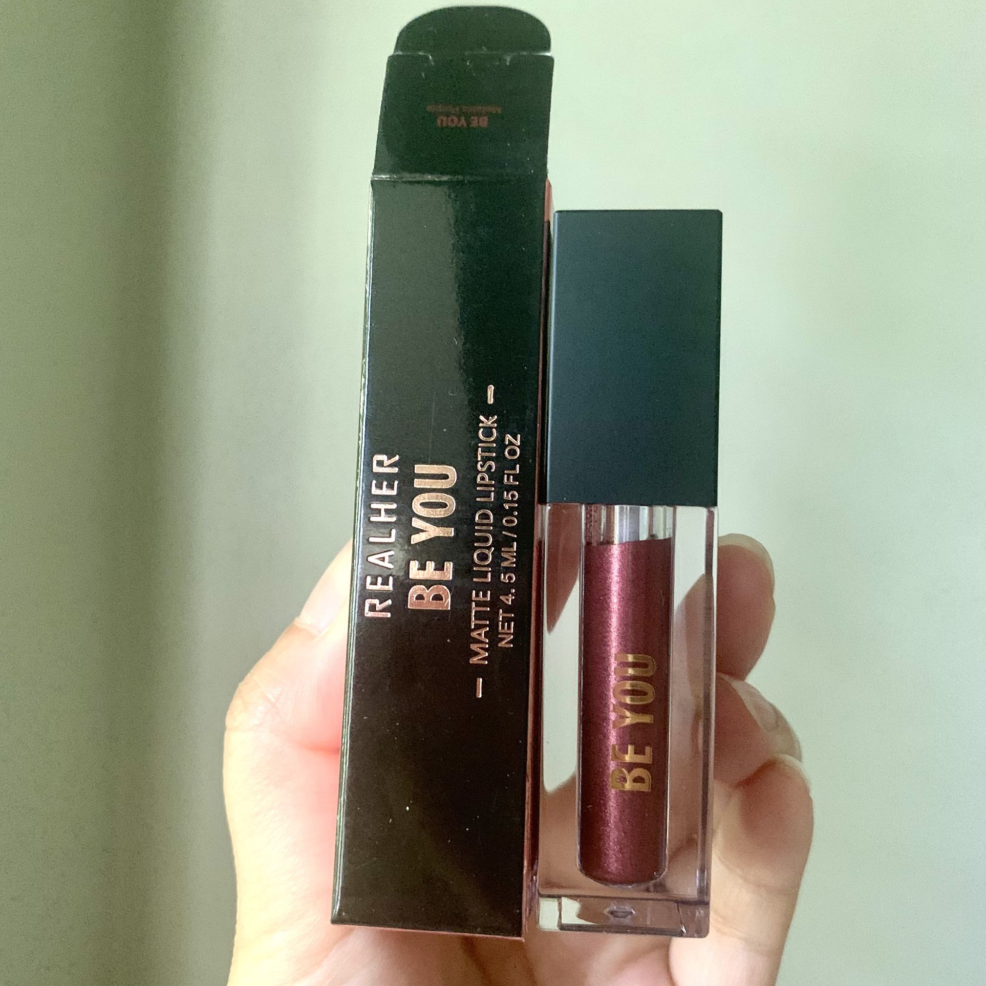 REALHER Metallic Liquid Lipstick in Be You (Metallic Purple) 0.15 oz full size