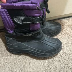 snow boots / rain boots 
