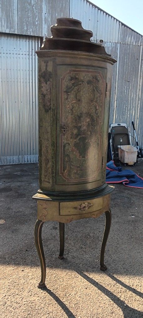 2 PC Antigue CABINET 