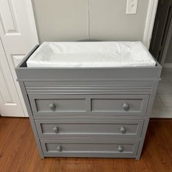 Baby/toddler Dresser/changing Table 