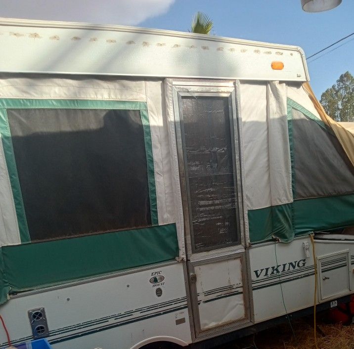 Pop Up Camper