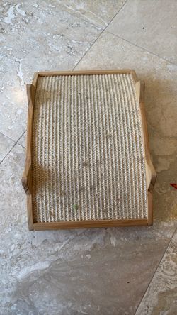 Wooden Cat Scratching Board with Sisal Surface