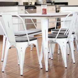 Kitchen table & Chairs set