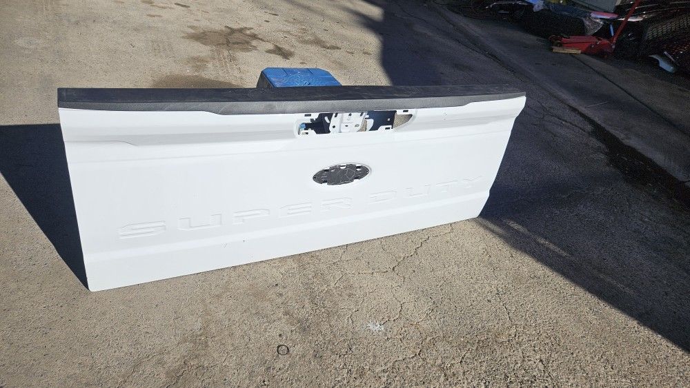 2023-2024 FORD F250 F350 F450 REAR TAILGATE OEM WITH CAMERA