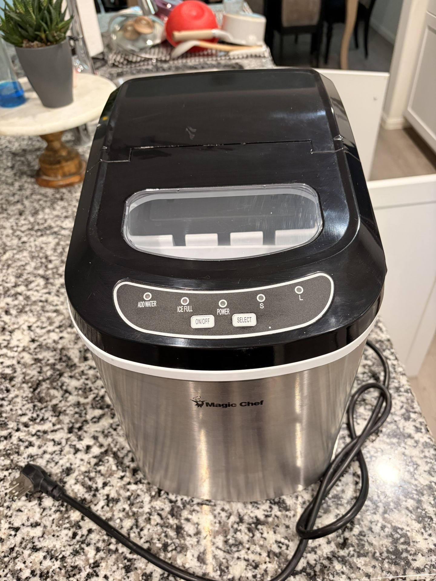 Magic Chef Ice Maker