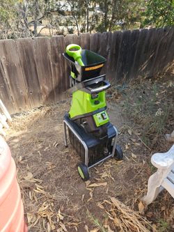 Garden shredder