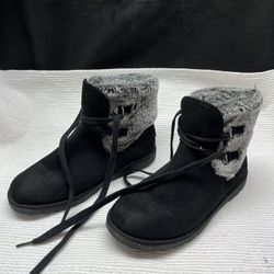 Woman’s Black Suede Boots S 10