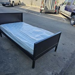 Twin Bed And Mattress 