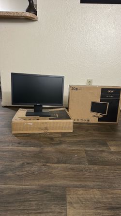 Acer 19” Monitors (2)