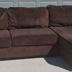 Free Delivery! Ashley Mocha L Shaped Sectional 