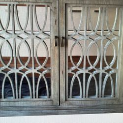 ACCENT CABINET WITH MIRROR DOORS ***