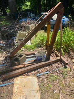 A lift for riding mower or motors