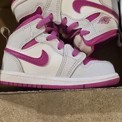 Retro Jordan 1 Mid Top Toddler Shoes