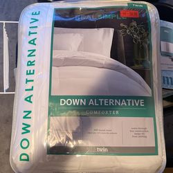 Down Alternative Twin Comforter