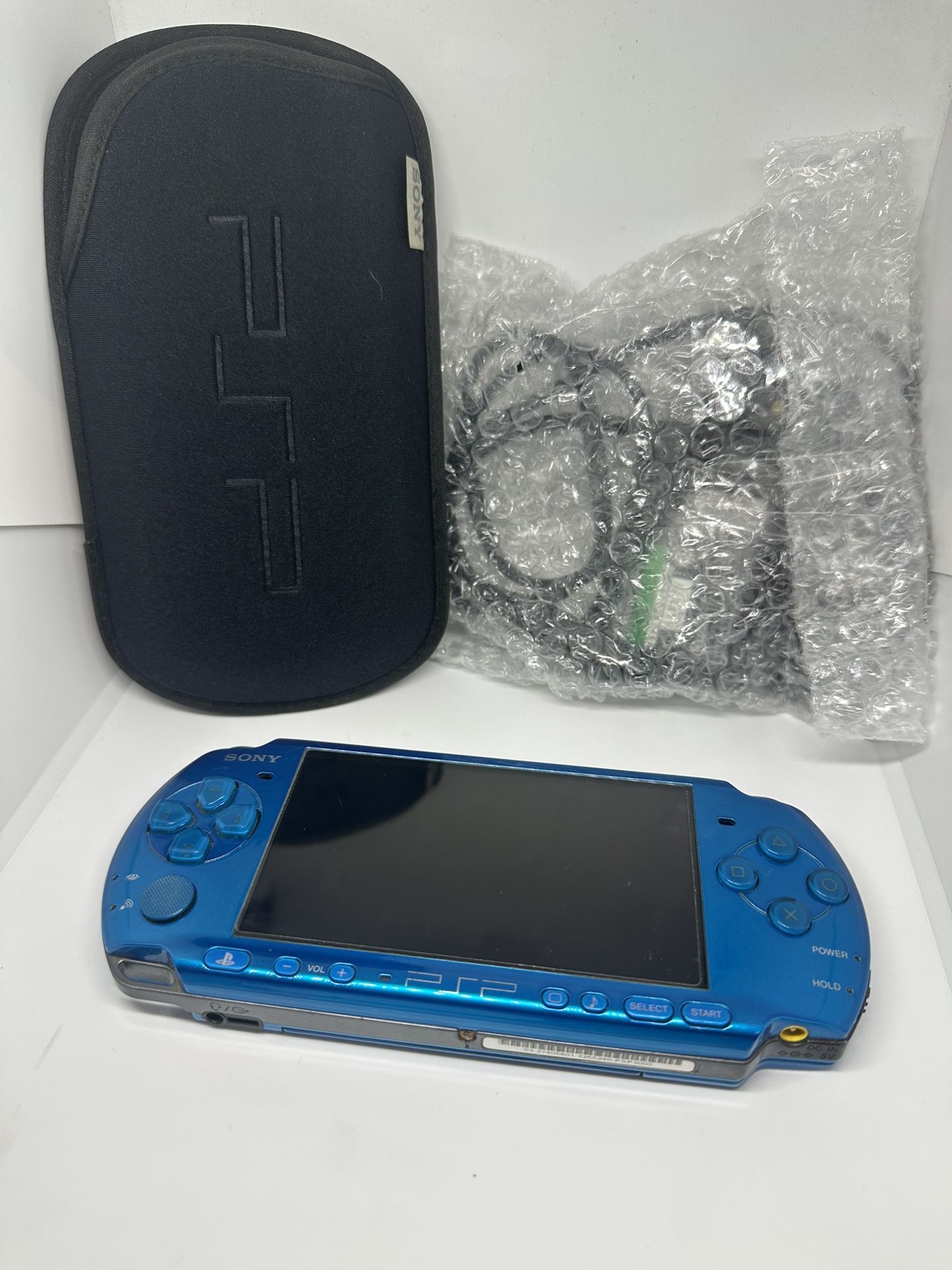 PSP 3000 w/charger & soft sleeve