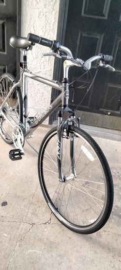 Brand New Trek 7200 Multi track Aluminum Hybrid Bike for Sale in