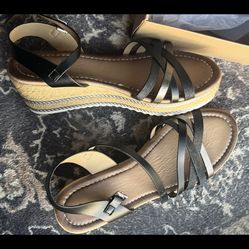 Cute N Comfy (brand New Shoes) Reduced 