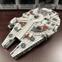 LEGO 7778 Millennium Falcon 