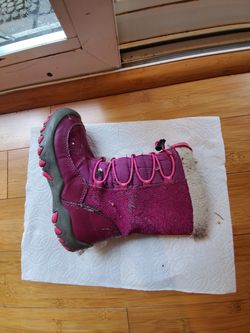 Girls winter shoes pink size 13m