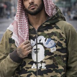 🦍 BAPE  x KAWS 2005 1st College hoodie “VINTAGE CLOTHING Y2K “