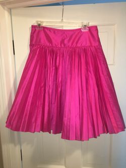 HOT PINK SKIRT J.McLaughlin size 8 100% Silk Perfect for Holidays
