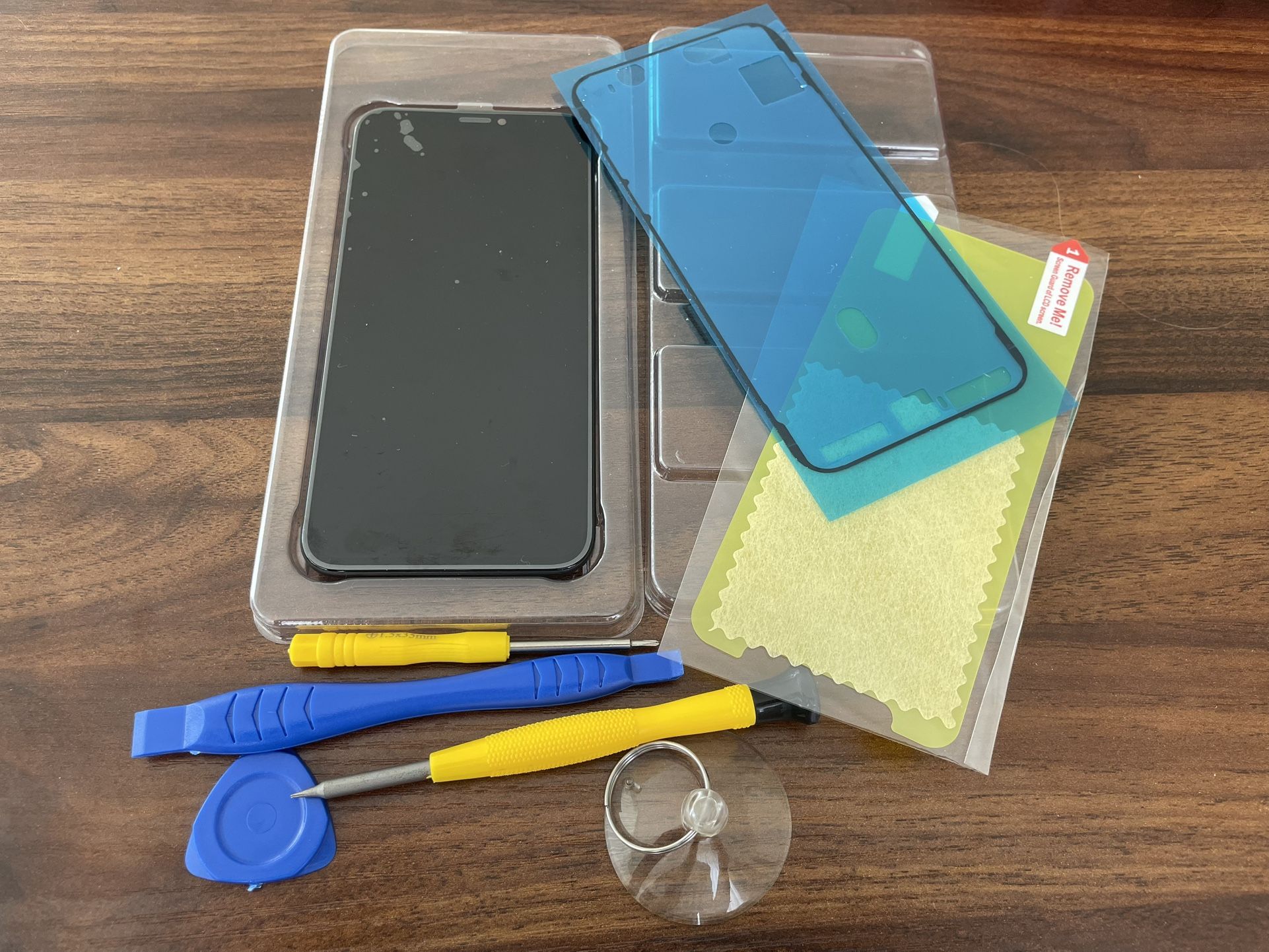 LCD replacement for Iphone X and installation tools kit. Part #AAX-58022