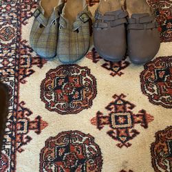 Ladies Size 7 Birkenstock Clogs/Sandals