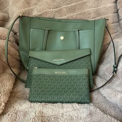 Michael Kors Purse And Wallet 