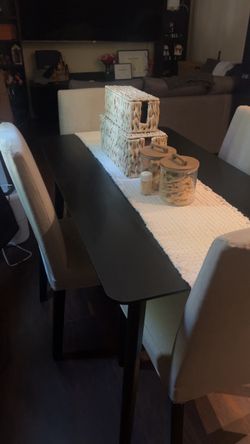 Dinning Table and 4 Chairs