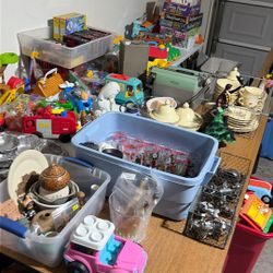 Yard Sale SUNDAY March 15th 7am Cards, Comics & Toys 