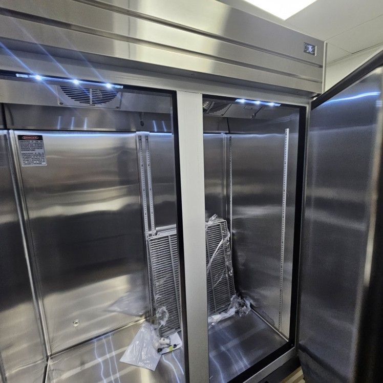 Comercial Refrigerator