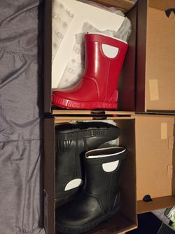 UGG RAIN BOOTS KIDS 9C