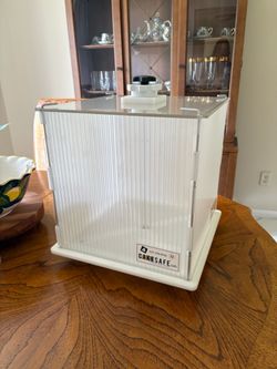 Cake safe box
