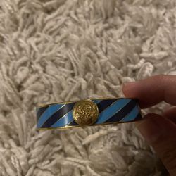 Attentic coach woman’s bracelet ask him $30 an excellent condition