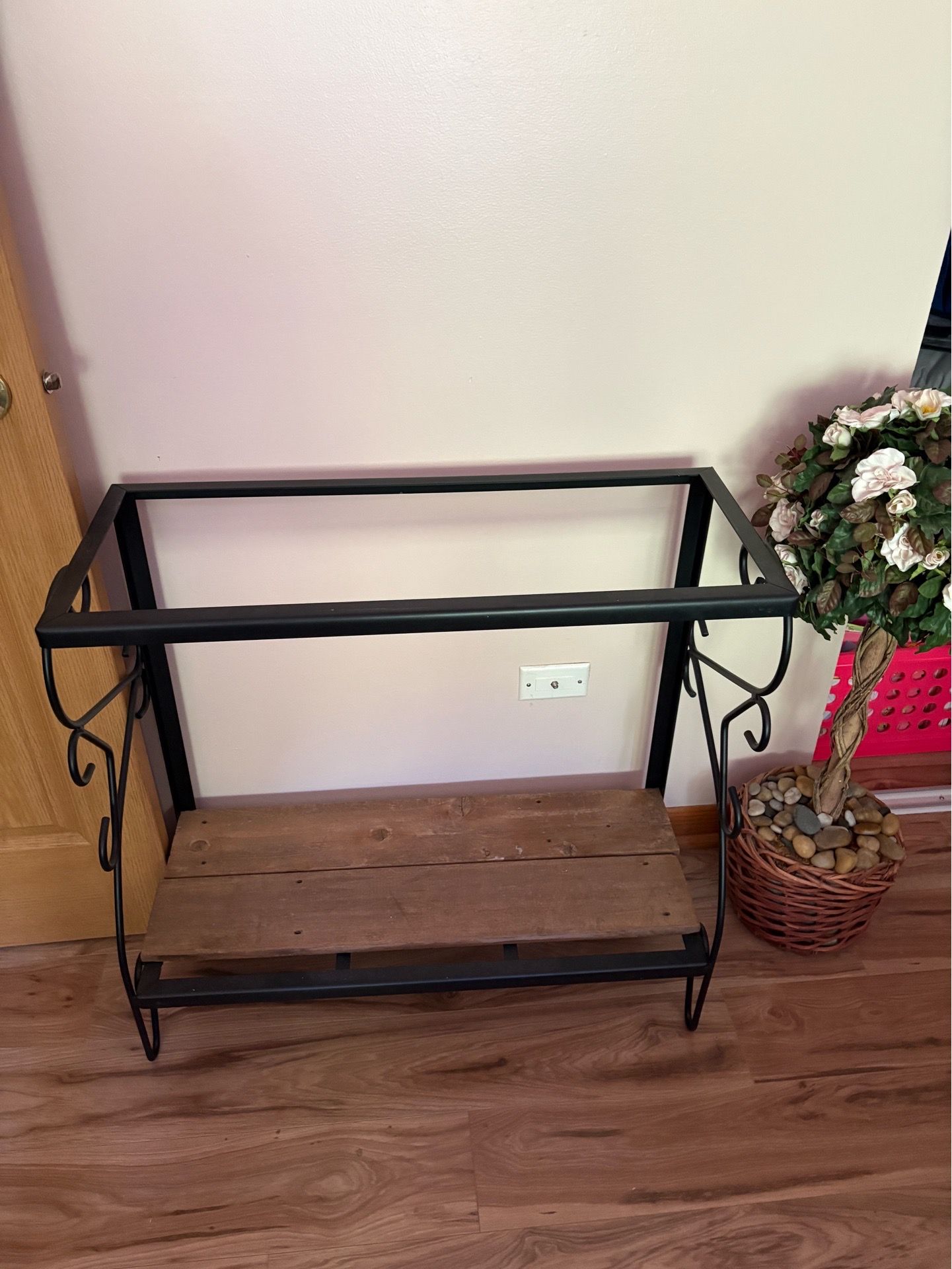 Aquarium stand , display
