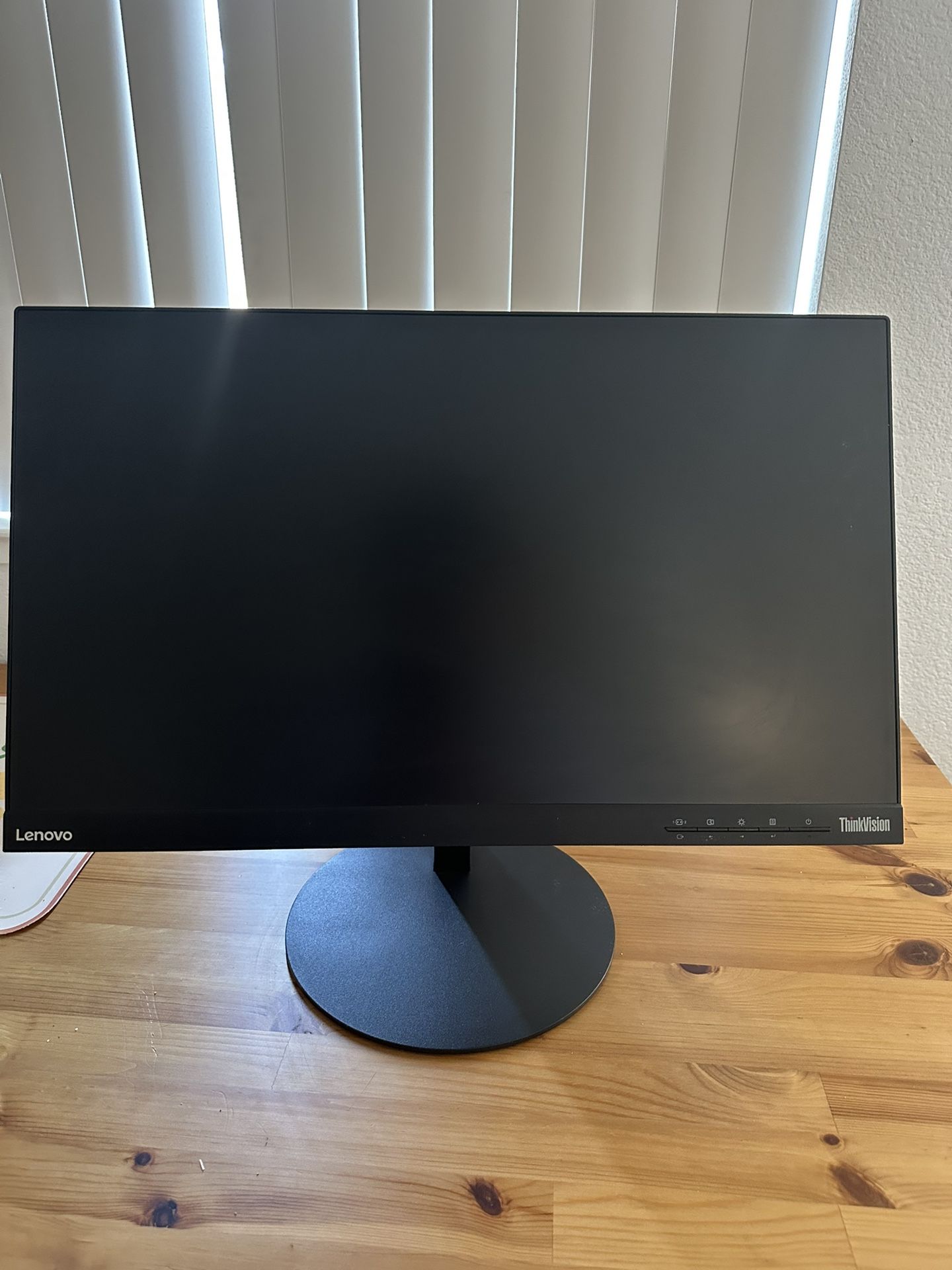 Lenovo 24in monitor