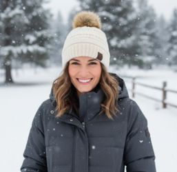 C.C Hatsandscarf Exclusives Unisex Solid Ribbed Beanie With Pom Ivory New W/Tags. This is a C.C. Exclusives faux fur pom beanie in ivory/cream color. 